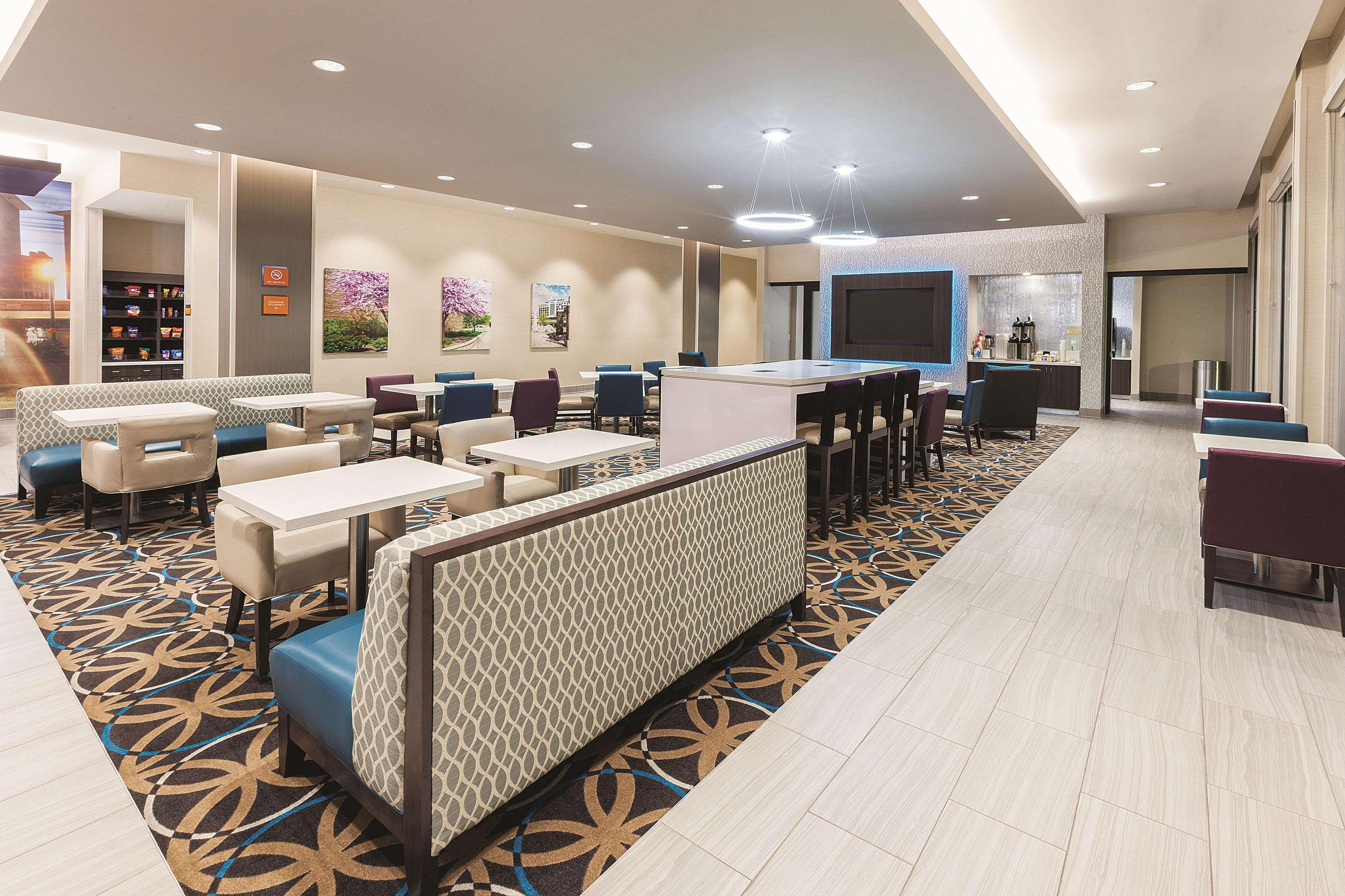 La Quinta By Wyndham Hotel Terre Haute